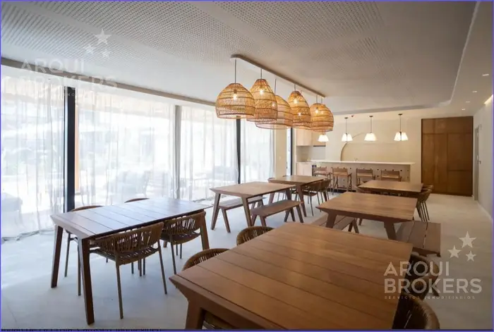 Apartamento de tres dormitorios en venta en Barra de Carrasco - 701B