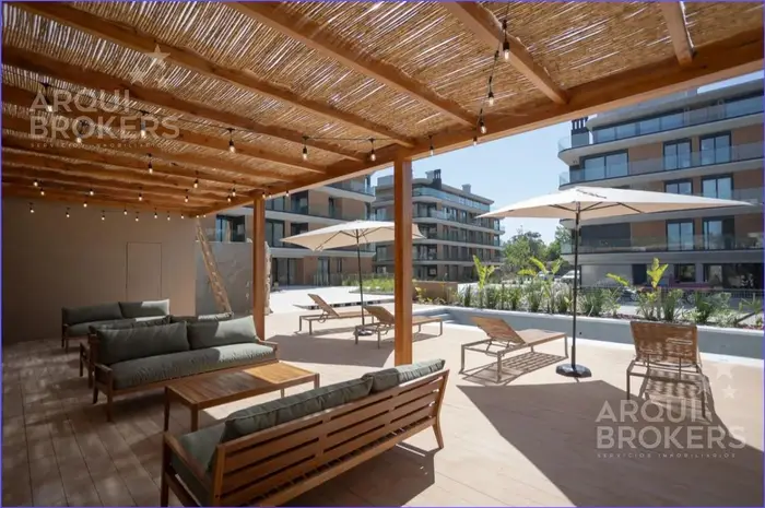 Apartamento de tres dormitorios en venta en Barra de Carrasco - 603B