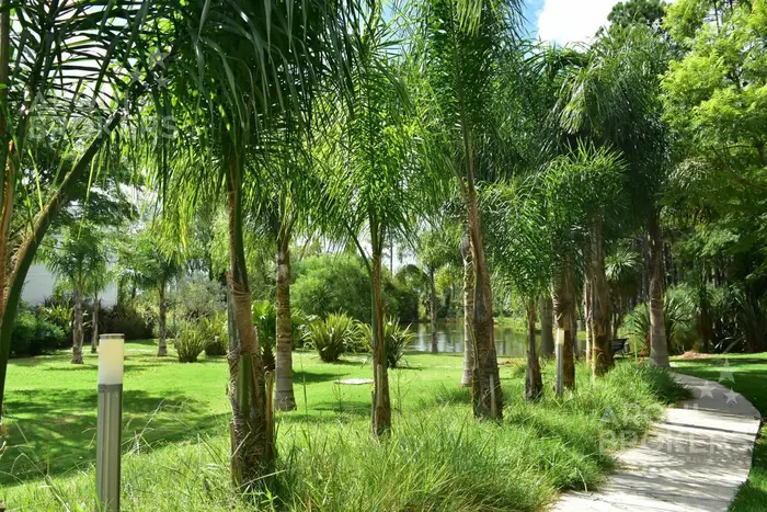 Apartamento de dos dormitorios en alquiler en Haras del Lago - A108