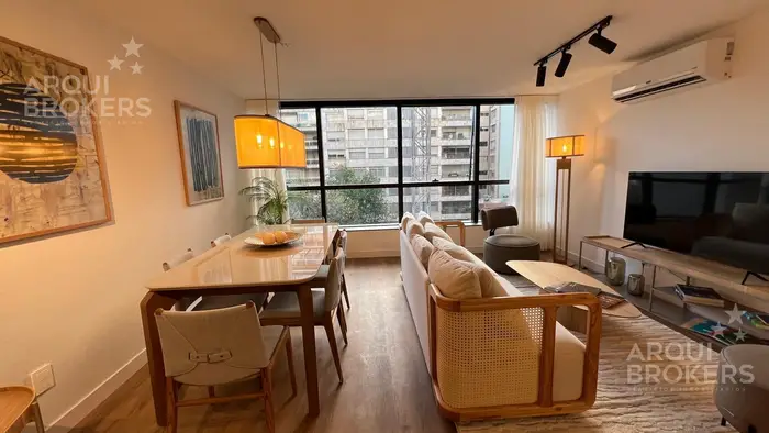 Apartamento  de dos dormitorios en venta en Pocitos - 603