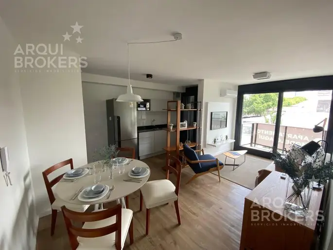 Apartamento de 2 dormitorios en venta en Centro