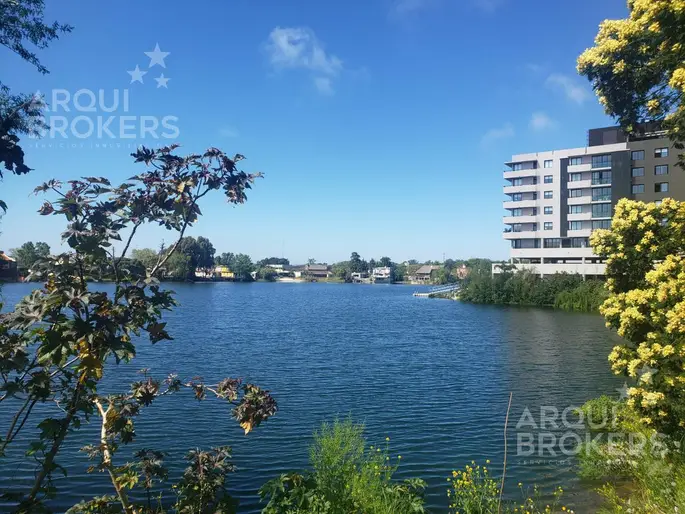 Apartamento de tres dormitorios en venta en Parque Carrasco - 602