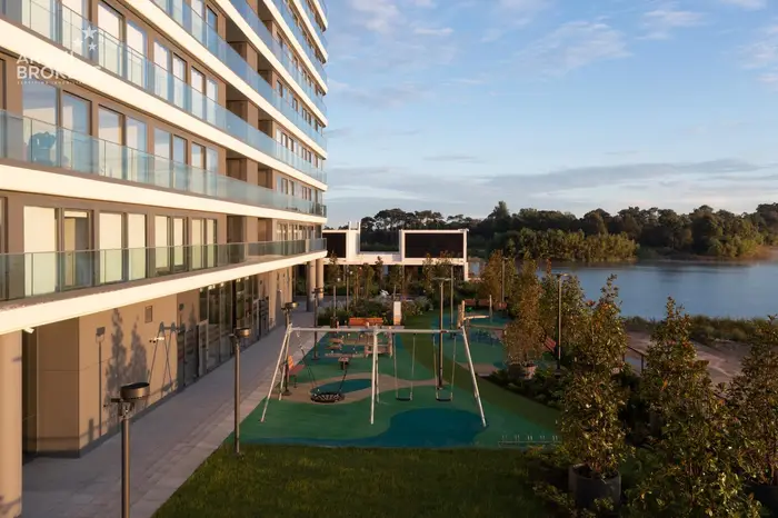 Apartamento dúplex de tres dormitorios en venta en Parque Carrasco - 1709B
