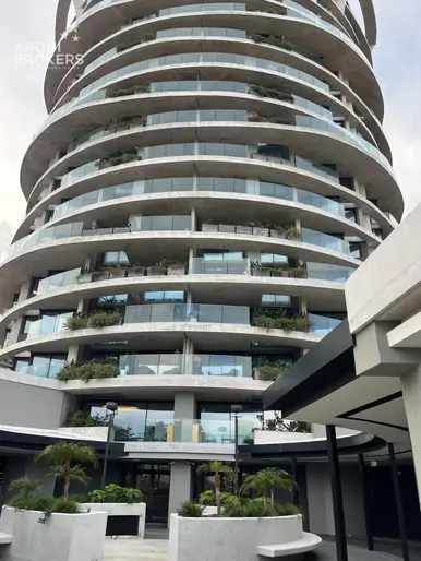 Apartamento Penthouse tres dormitorios venta en Pque. Roosvelt - 1504