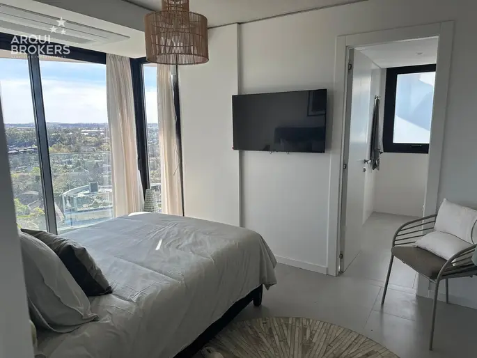 Apartamento de dos dormitorios en alquiler en Parque Roosevelt - 507