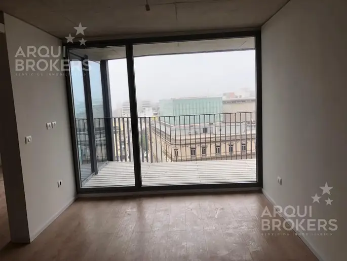Apartamento de 3 dormitorios en alquiler en Centro