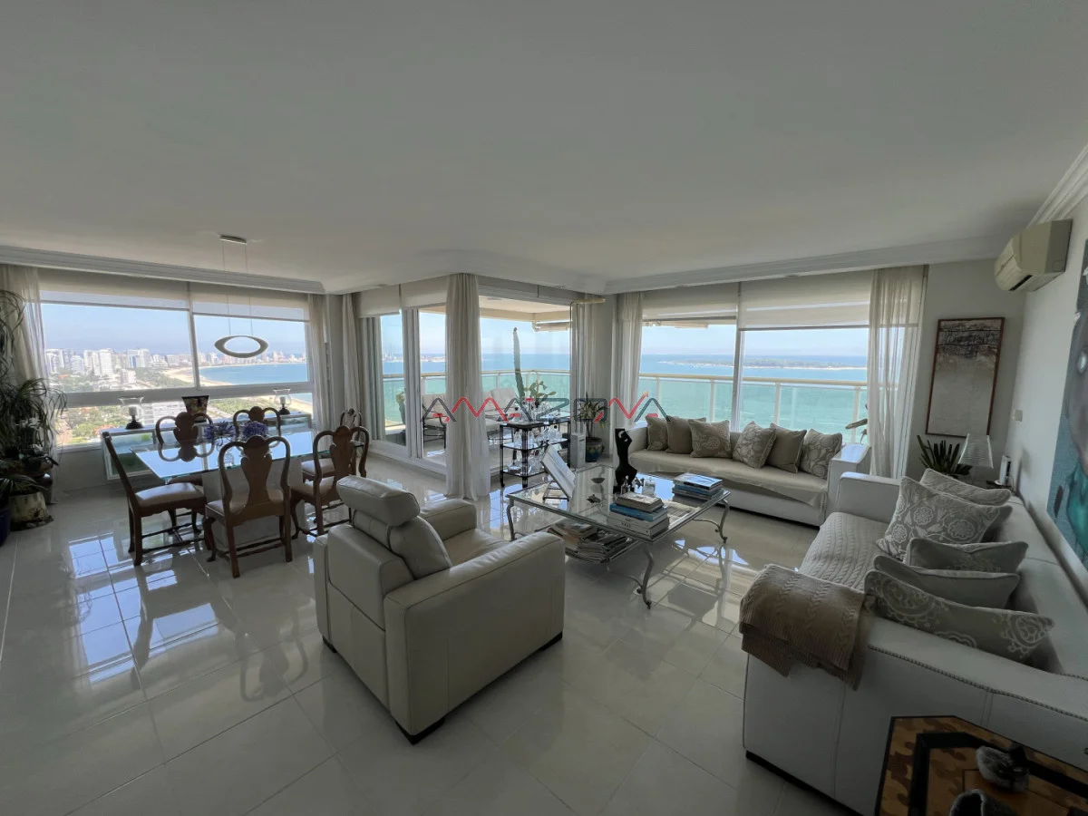 Apartamento en Playa Mansa, propiedad 248269 -Imagen 2