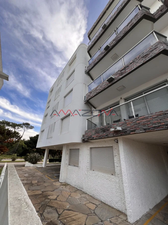 Apartamento en Playa Mansa, propiedad 273364 -Imagen 19