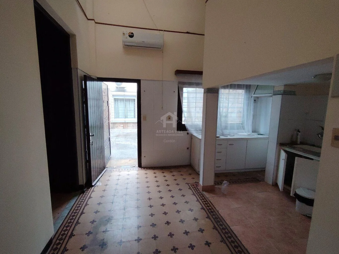 Terreno en Tres Cruces, propiedad 260956 -Imagen 8