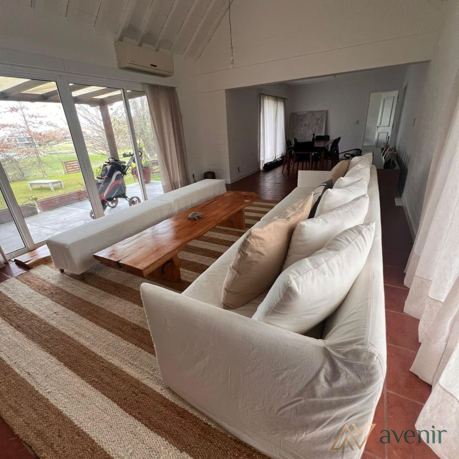 Casa en Lomas de la Tahona, propiedad 222695 -Imagen 3