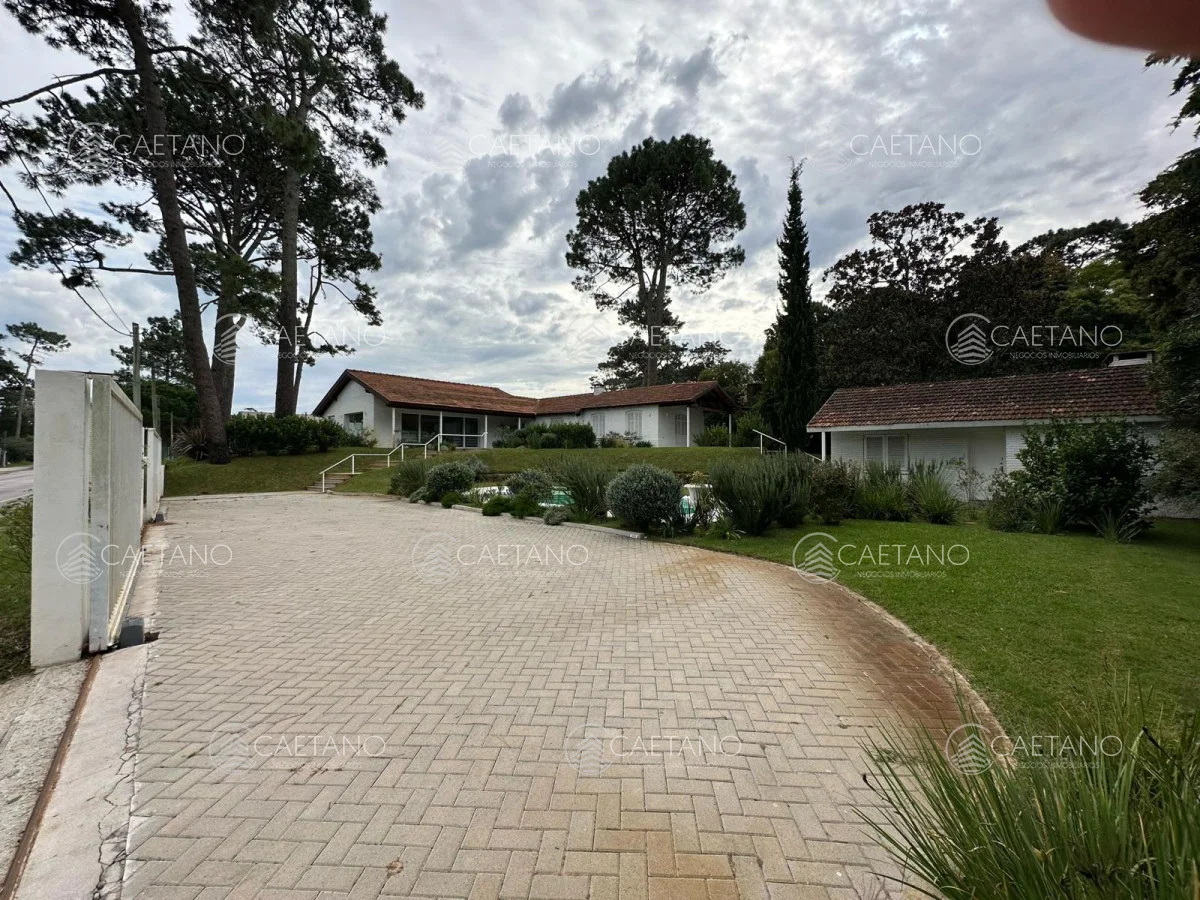 Casa en Barrio Cantegril, propiedad 213968 -Imagen 2