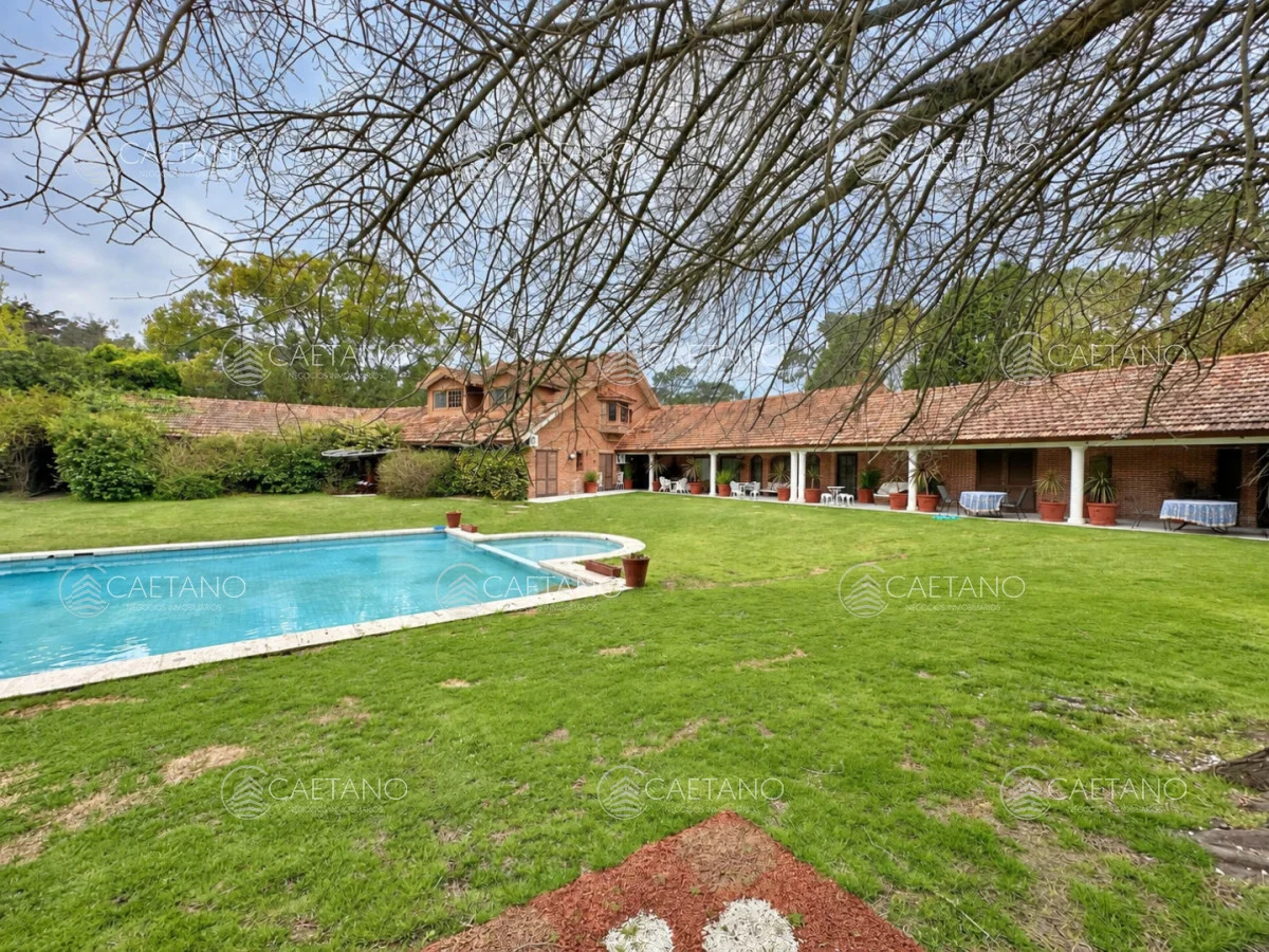 Casa en Berverly Hills, propiedad 215107 -Imagen 3
