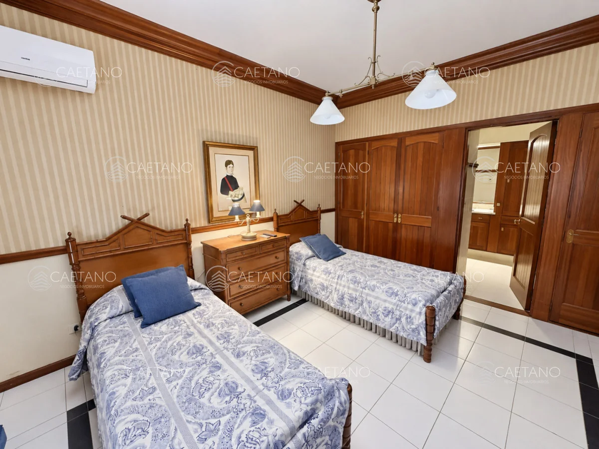 Casa en Berverly Hills, propiedad 215107 -Imagen 24
