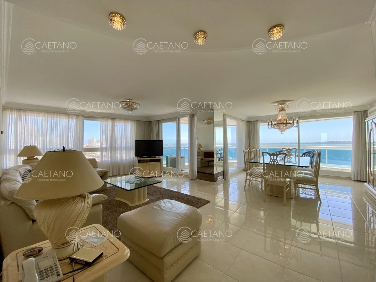 Apartamento en Playa Mansa, propiedad 215138 -Imagen 5
