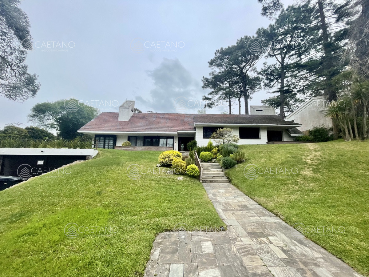 Casa en Barrio Cantegril, propiedad 215454 -Imagen 1