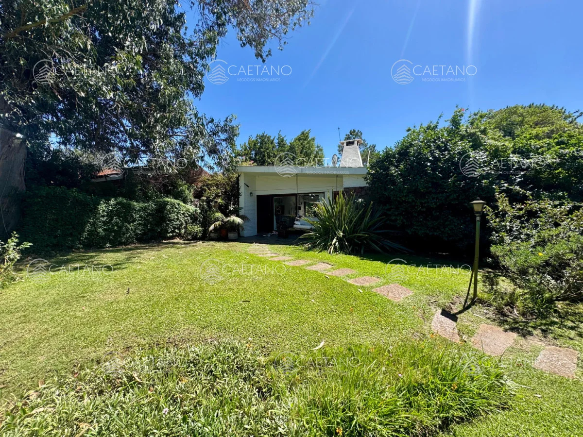 Casa en Pinares, propiedad 215646 -Imagen 2