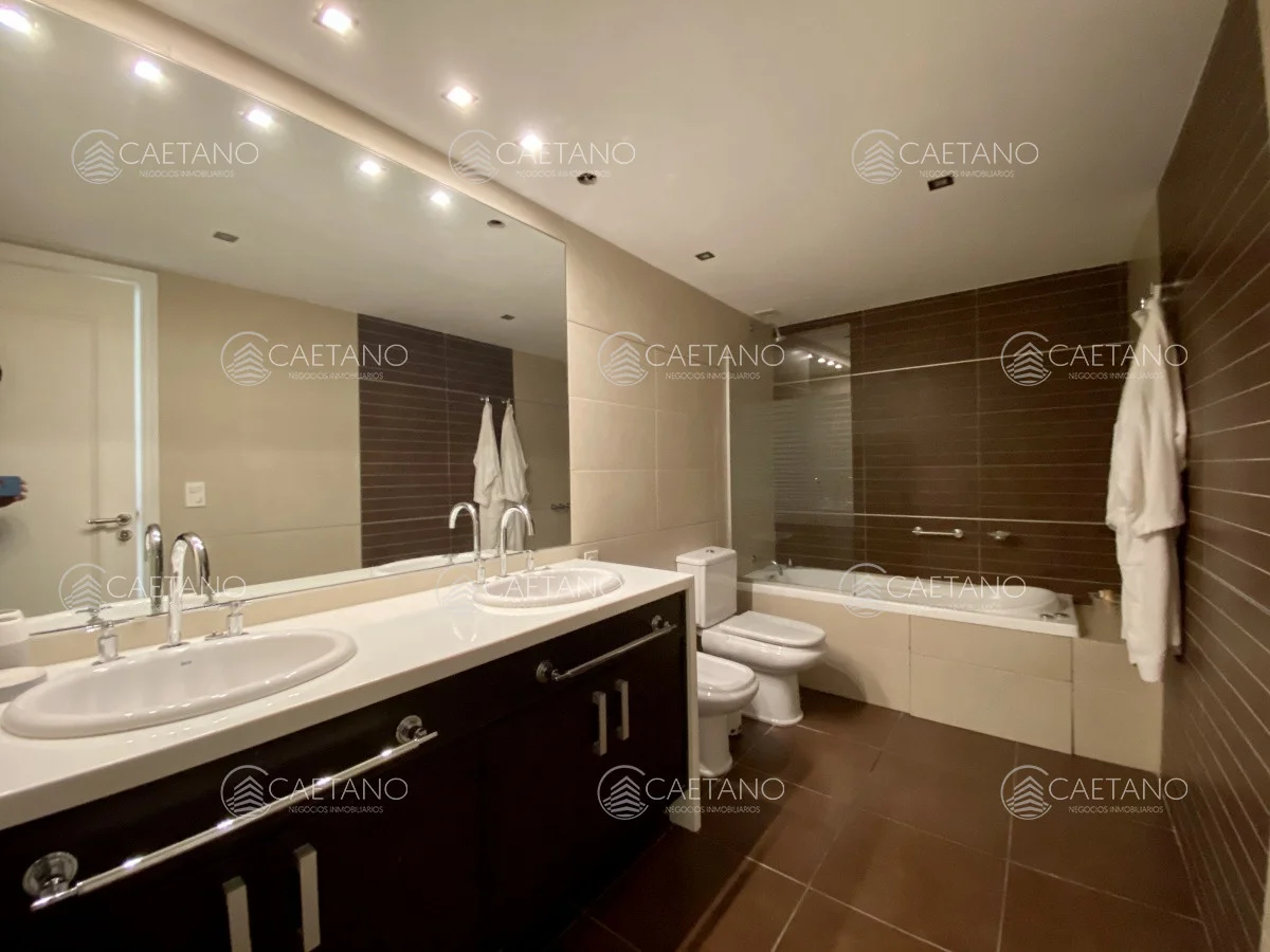Apartamento en Playa Brava, propiedad 215790 -Imagen 18