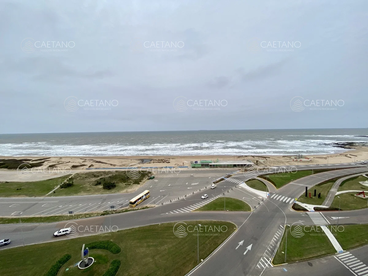 Apartamento en Playa Brava, propiedad 215790 -Imagen 3