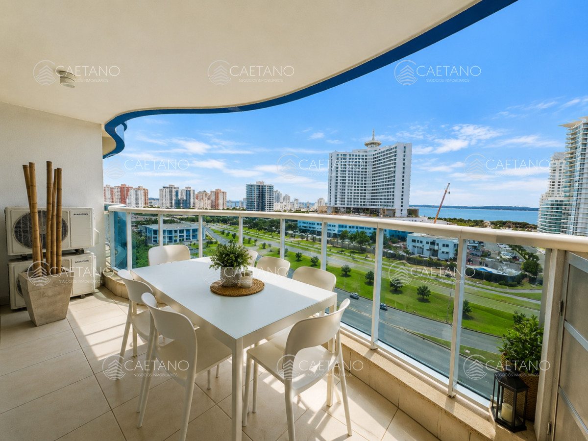 Apartamento en Playa Mansa, propiedad 274476 -Imagen 1