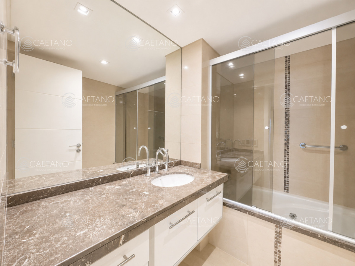 Apartamento en Playa Mansa, propiedad 274476 -Imagen 10