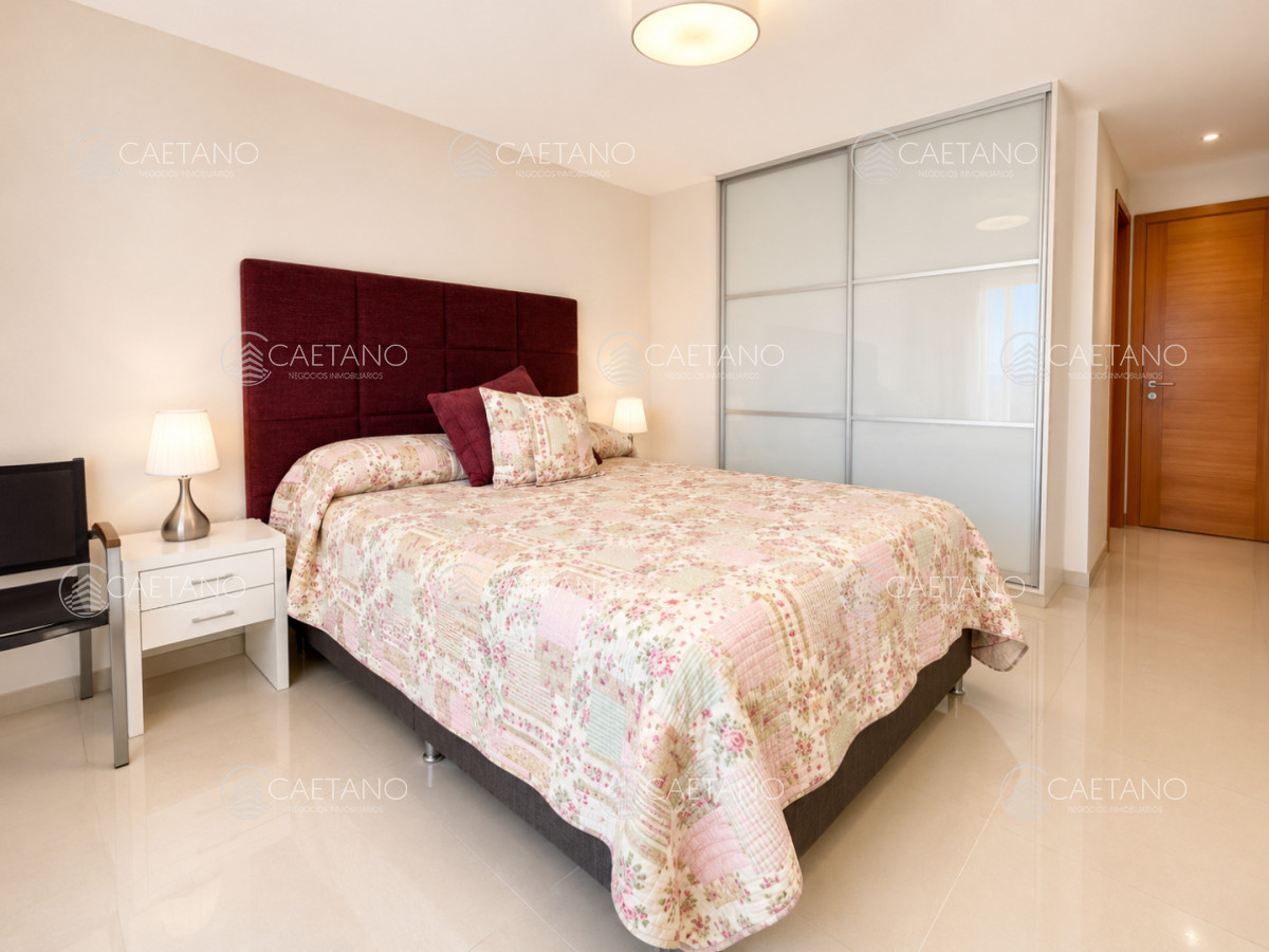 Apartamento en Playa Mansa, propiedad 274543 -Imagen 6
