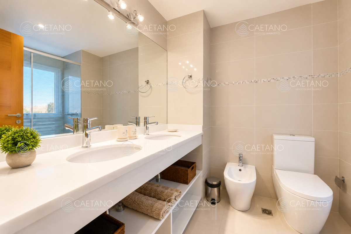 Apartamento en Playa Mansa, propiedad 274543 -Imagen 8