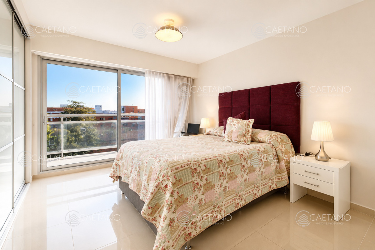 Apartamento en Playa Mansa, propiedad 274543 -Imagen 7