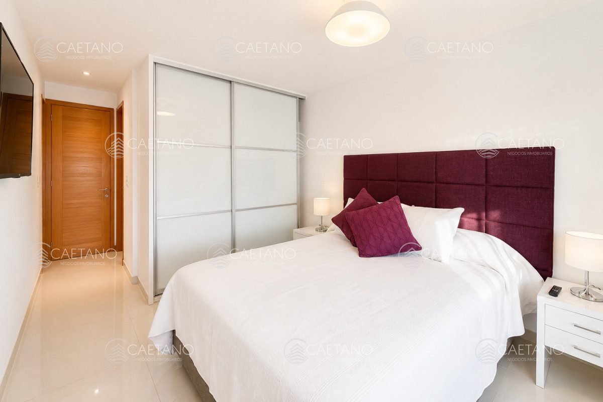 Apartamento en Playa Mansa, propiedad 274543 -Imagen 12