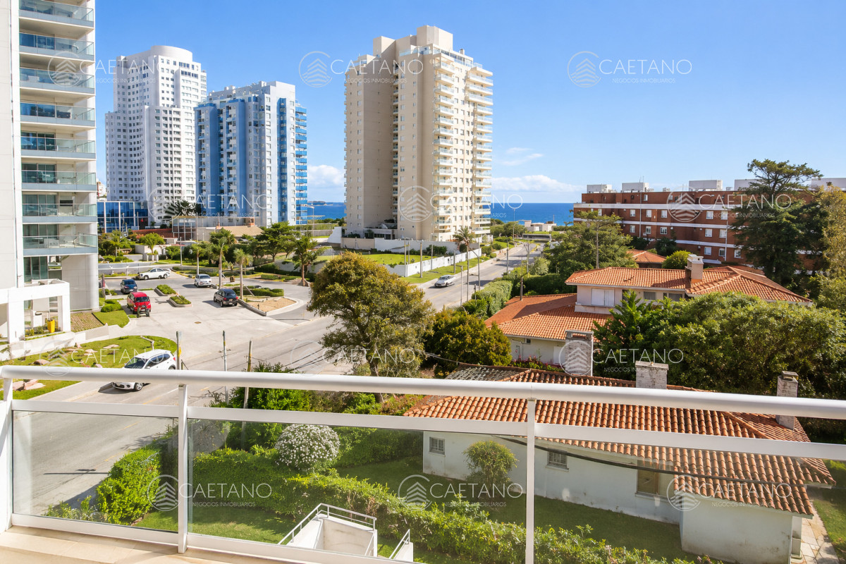 Apartamento en Playa Mansa, propiedad 274543 -Imagen 17
