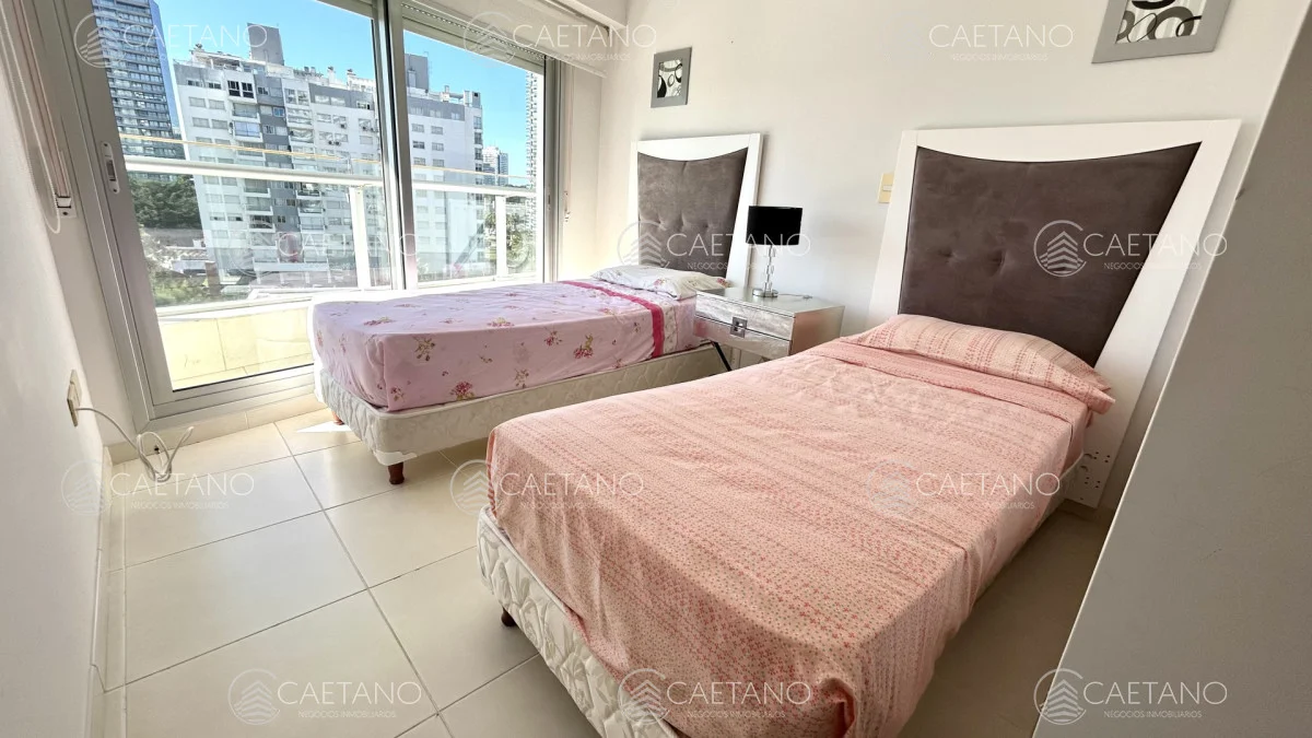 Apartamento en Playa Mansa, propiedad 284842 -Imagen 12