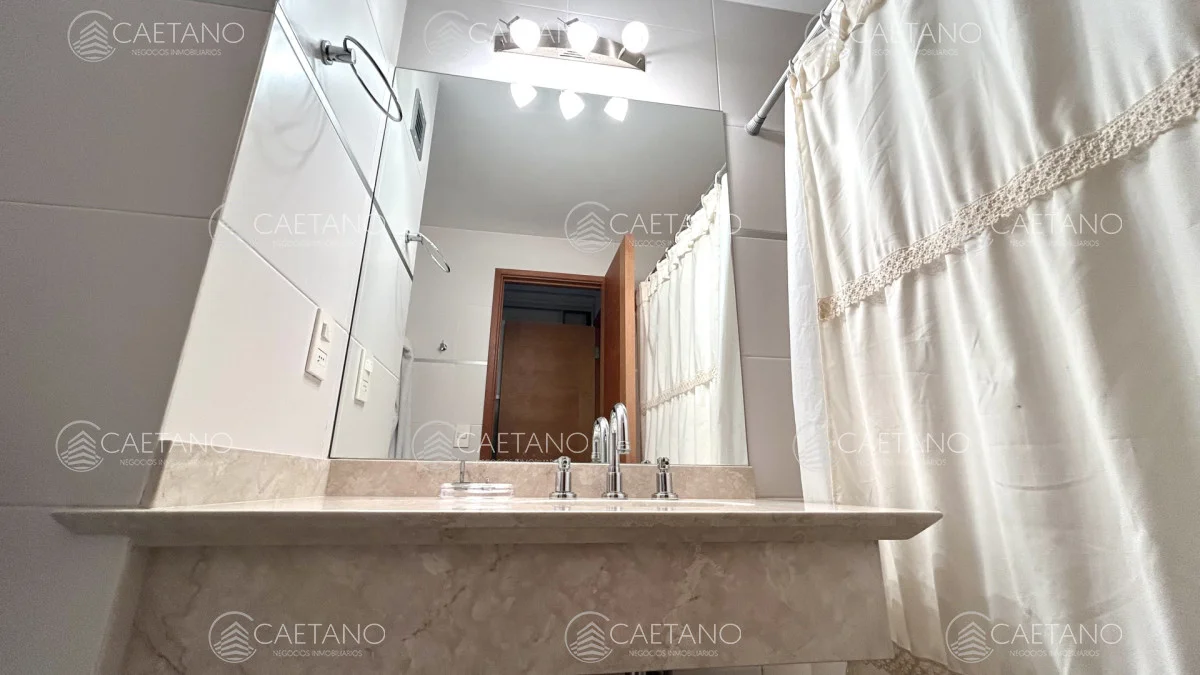 Apartamento en Playa Mansa, propiedad 284842 -Imagen 13