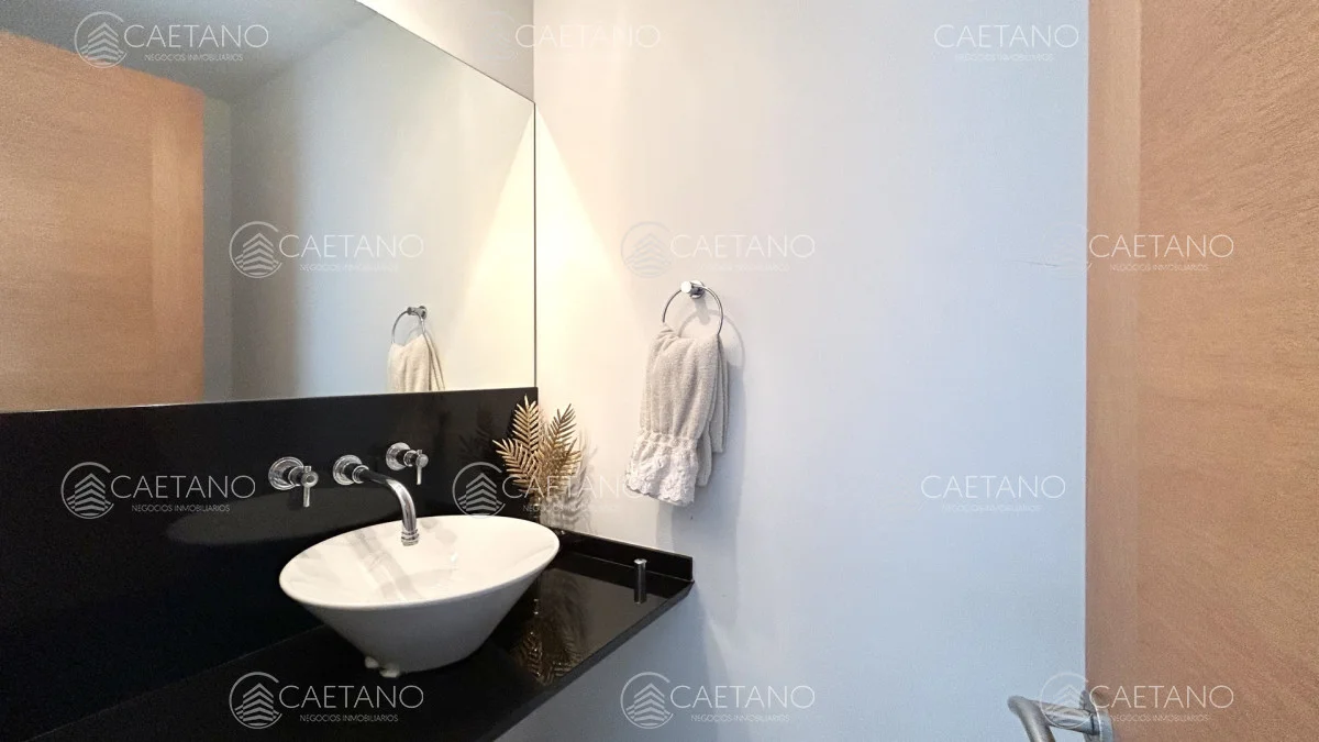 Apartamento en Playa Mansa, propiedad 284842 -Imagen 5