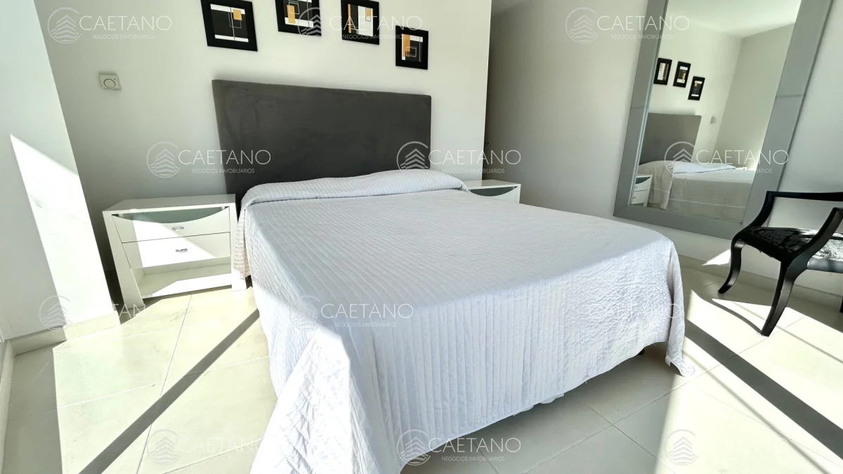 Apartamento en Playa Mansa, propiedad 284842 -Imagen 9
