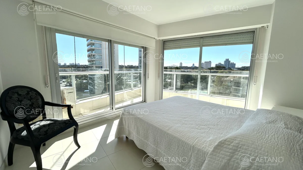 Apartamento en Playa Mansa, propiedad 284842 -Imagen 10
