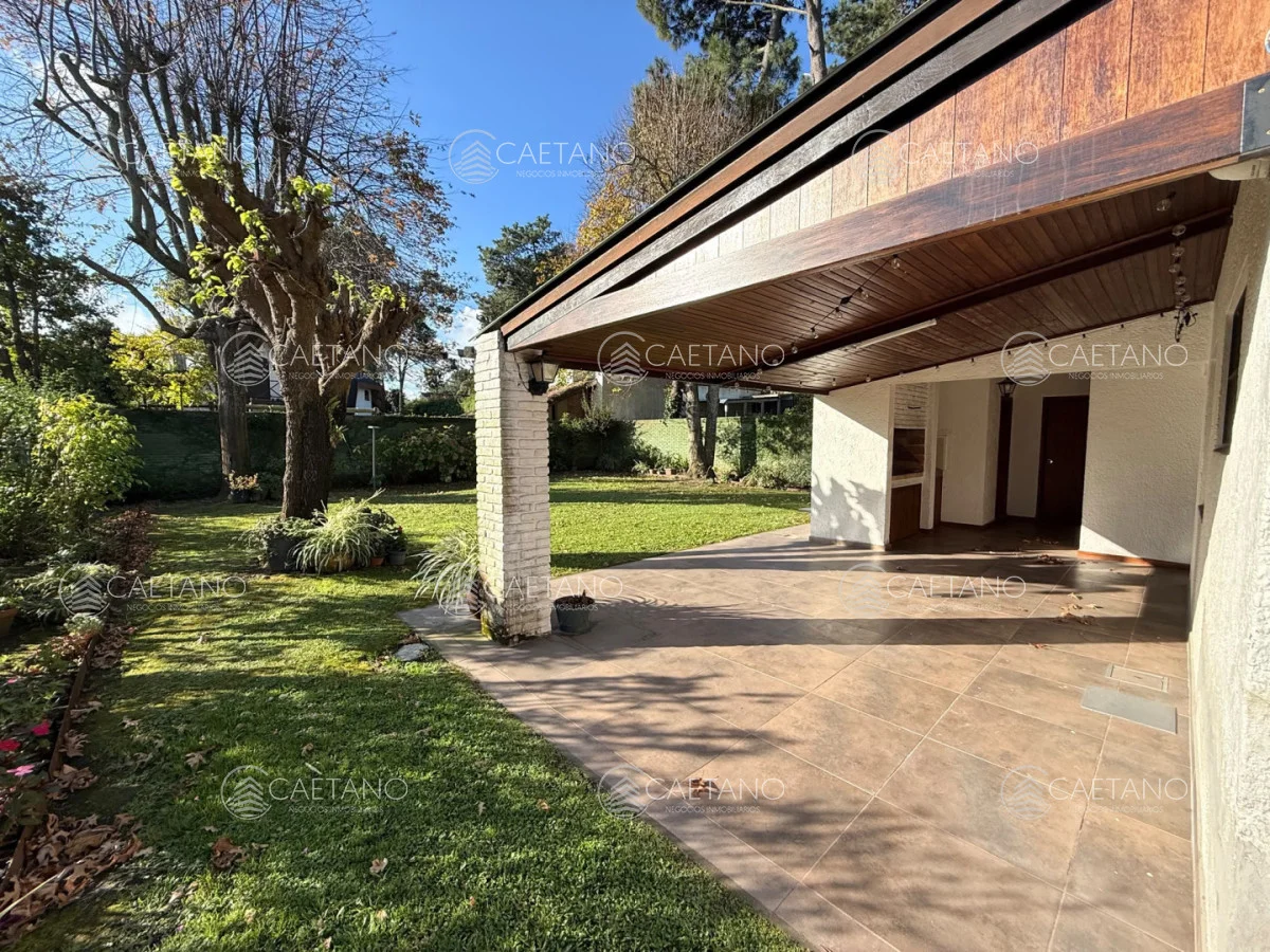 Casa en Pinares, propiedad 300986 -Imagen 1