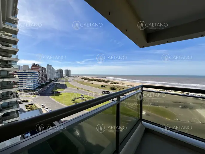 Venta apartamento de 3 dormitorios, Playa Brava