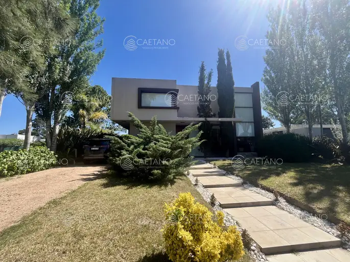 Venta casa 4 dormitorios La residence, Punta del este.