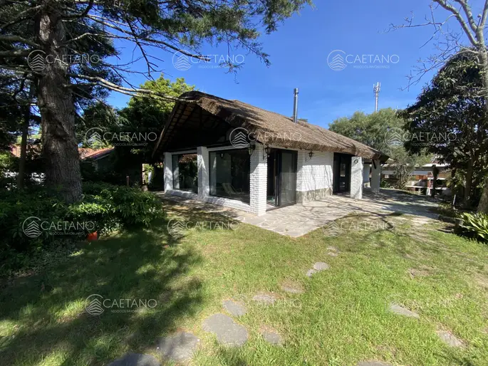 Venta casa 3 dormitorios. Pinares, Punta del Este