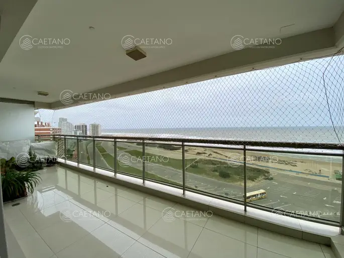 Venta apartamento Imperiale I tres dormitorios Punta del Este.