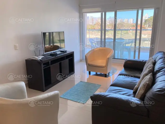 Venta de apartamento 2 dormitorios, a 100 metros del mar, playa Mansa