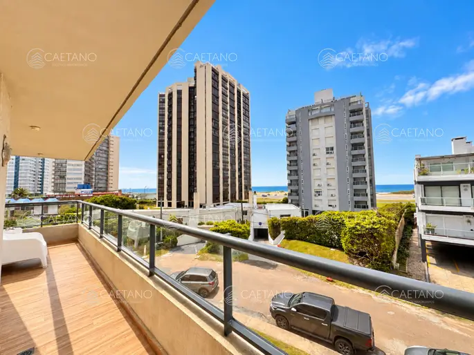 VENTA DE APARTAMENTO 2 DORMITORIOS PLAYA BRAVA  PUNTA DEL ESTE
