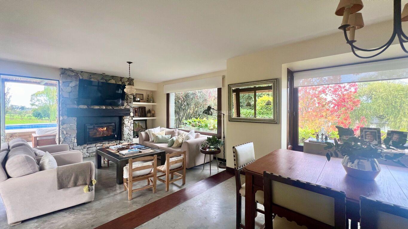 Casa en Lomas de la Tahona, propiedad 237393 -Imagen 4