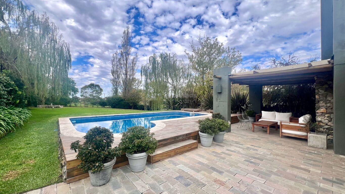 Casa en Lomas de la Tahona, propiedad 237393 -Imagen 2