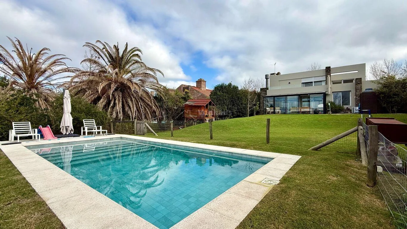Casa en Lomas de la Tahona, propiedad 273163 -Imagen 1