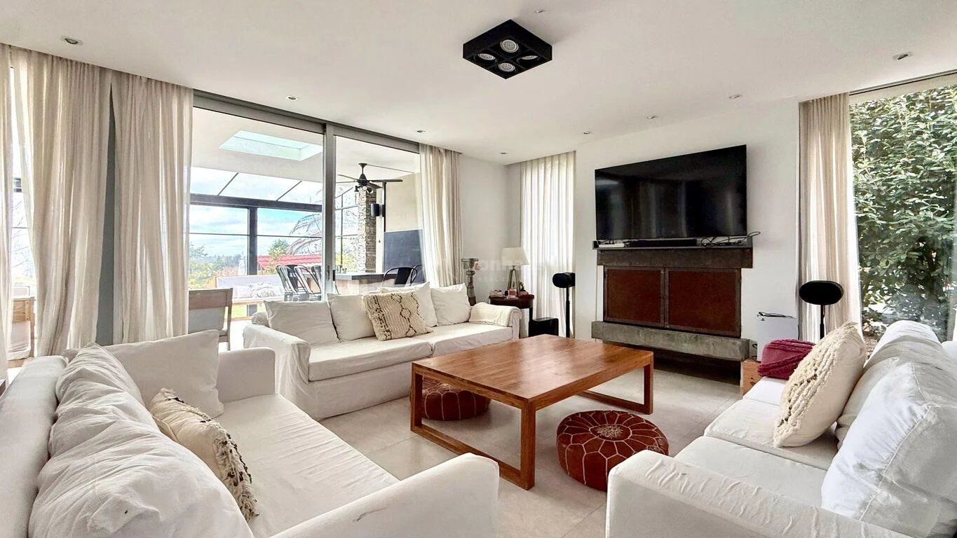 Casa en Lomas de la Tahona, propiedad 273163 -Imagen 2