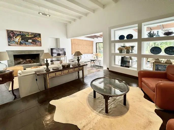 Casa en venta en Lomas de la Tahona 3 dormitorios + servicio