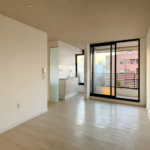 Venta de apartamento de 3 dormitorios con balcón y amenities en Aguada