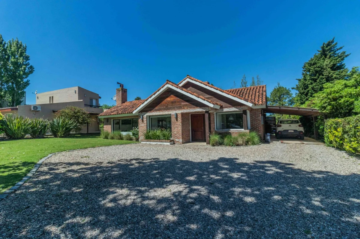 Casa en Lomas de la Tahona, propiedad 284438 -Imagen 1
