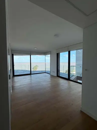 Apartamento en alquiler c/ cochera en Puerto Buceo