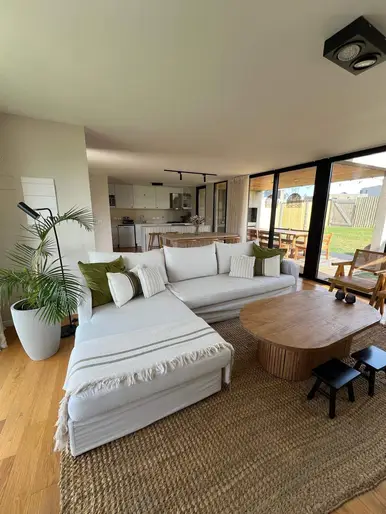 Casa en alquiler c/ cochera en La Tahona